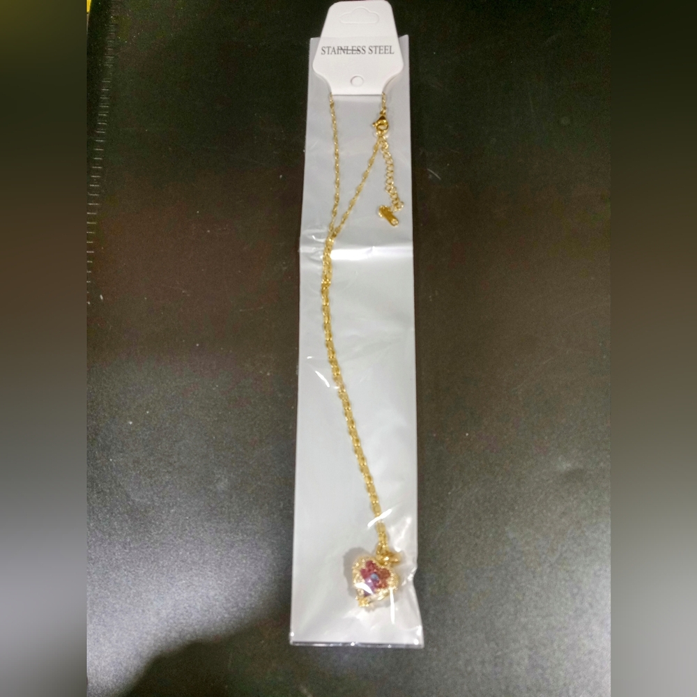 Gold Heart Pendant Necklace - Picture 2 of 2